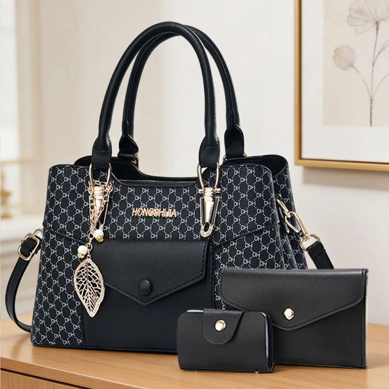 Luxury Bags & Leather Repair Of Atlanta Photos - Luksusowe, teksturowane torby typu tote o