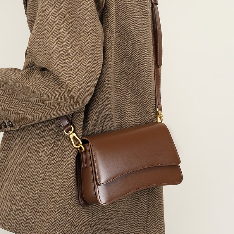 Minimalistyczna torebka na ram – Luxury Bags Everyday recenzja i cena