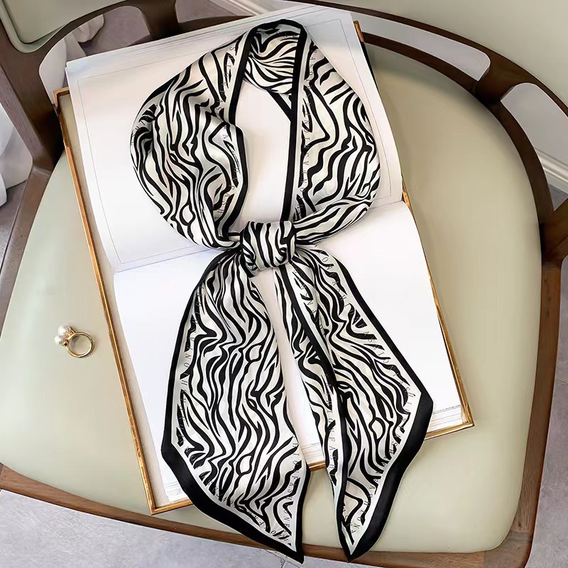 Luksusowa jedwabna apaszka dam – Luxury Bags For Summer recenzja i cena