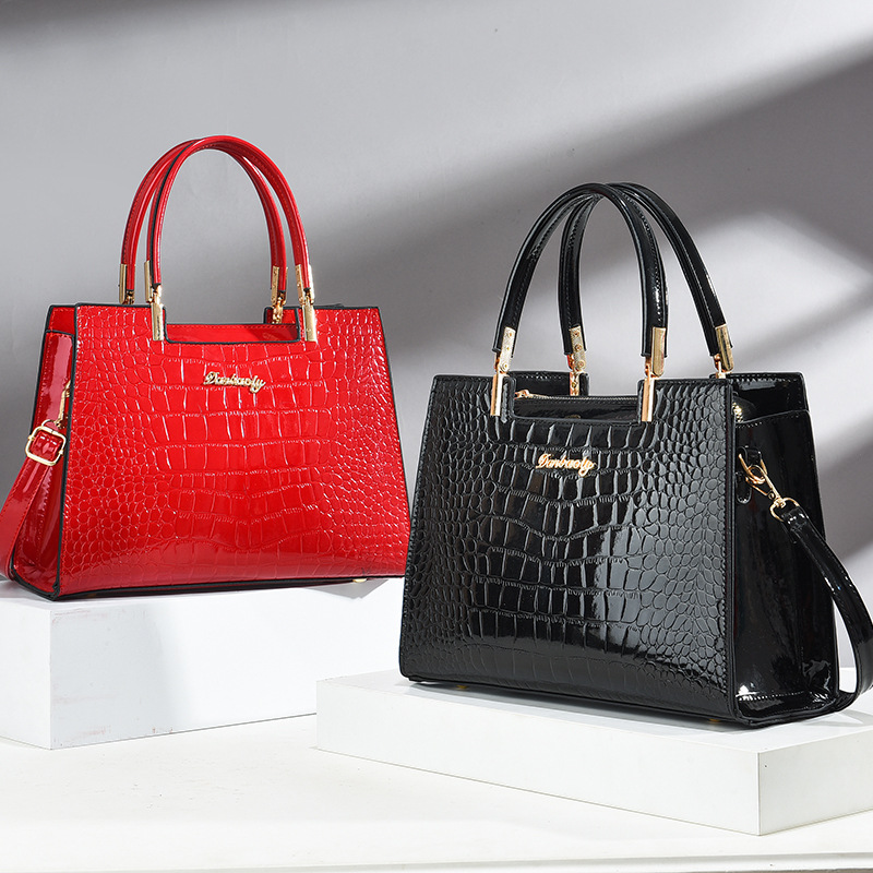 Torba z wytłoczonym krokodylem – Top Handle Patent Bag recenzja i cena