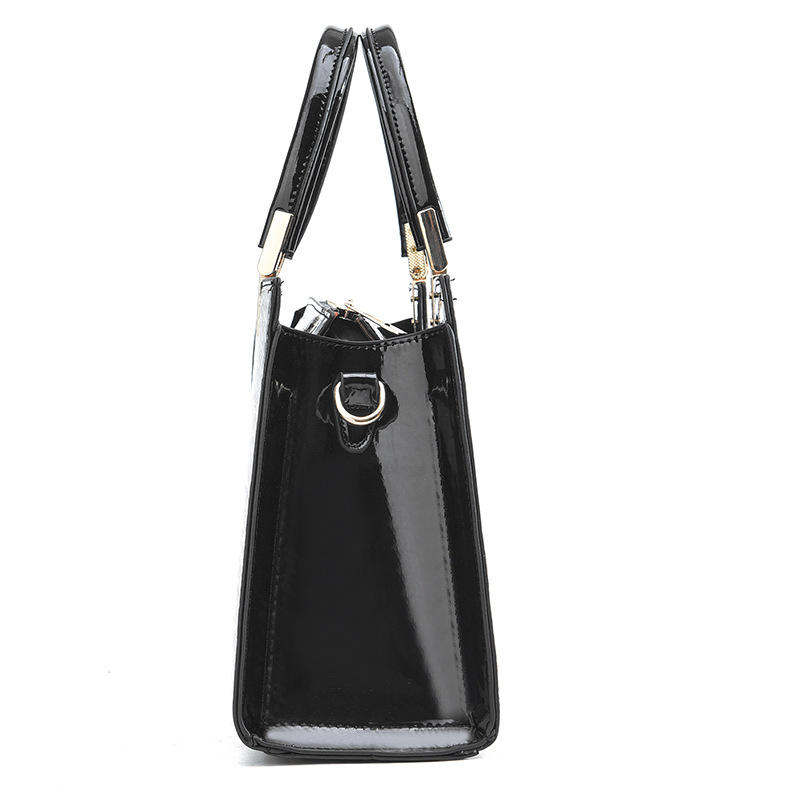 Torba z wytłoczonym krokodylem – Top Handle Patent Bag recenzja i cena