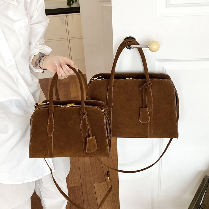 Modna torba typu tote o dużej  – Luxury Bags Korea recenzja i cena