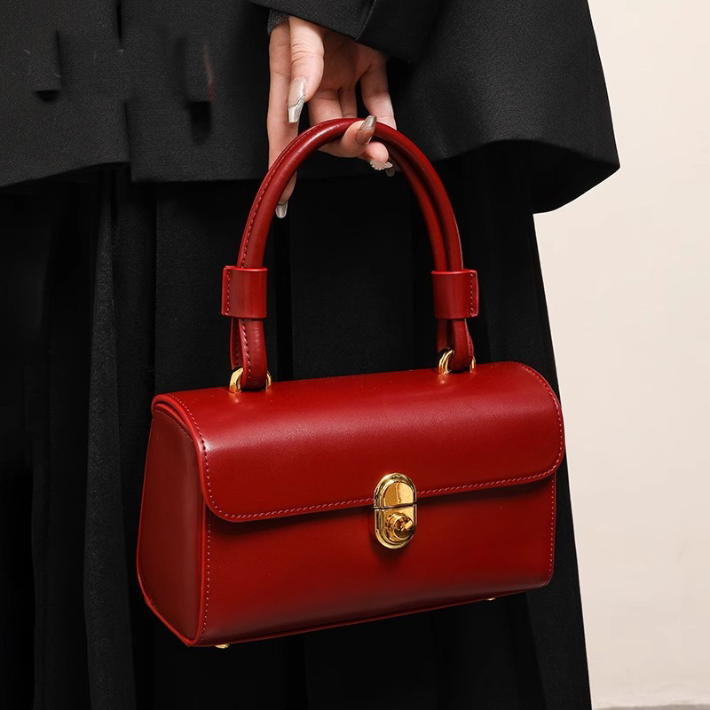 Luksusowa czerwona torba ślubn – Luxury Bags Korea recenzja i cena