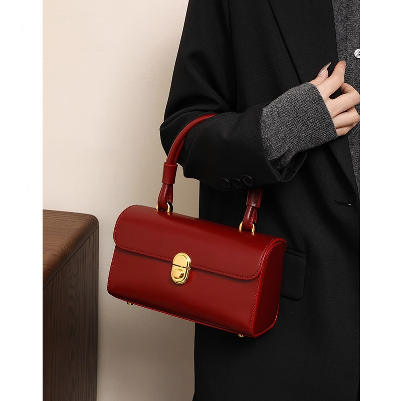Luksusowa czerwona torba ślubn – Luxury Bags Korea recenzja i cena