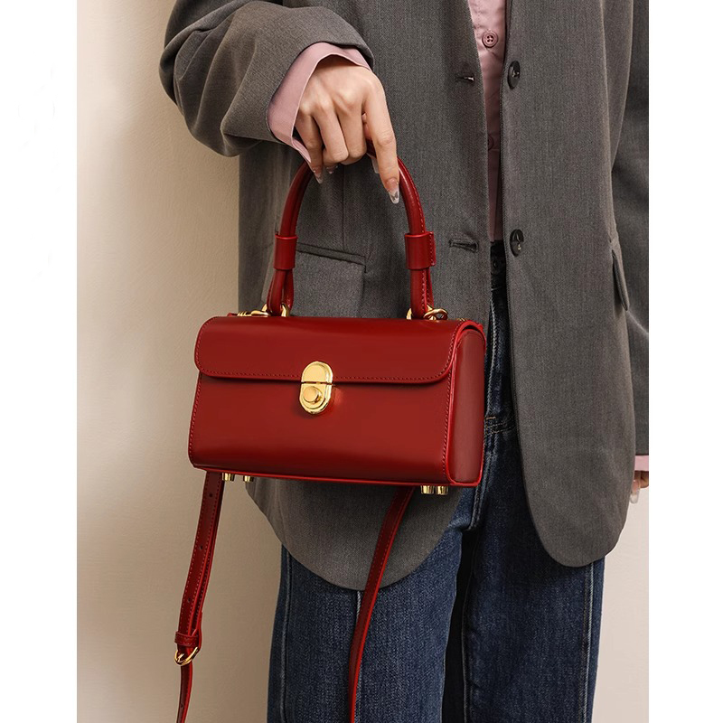 Luksusowa czerwona torba ślubn – Luxury Bags Korea recenzja i cena