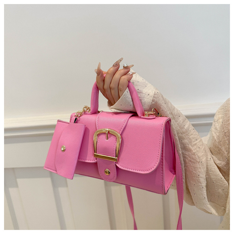 Różowa mini torebka Barbie ze  – Top Handle Patent Bag recenzja i cena